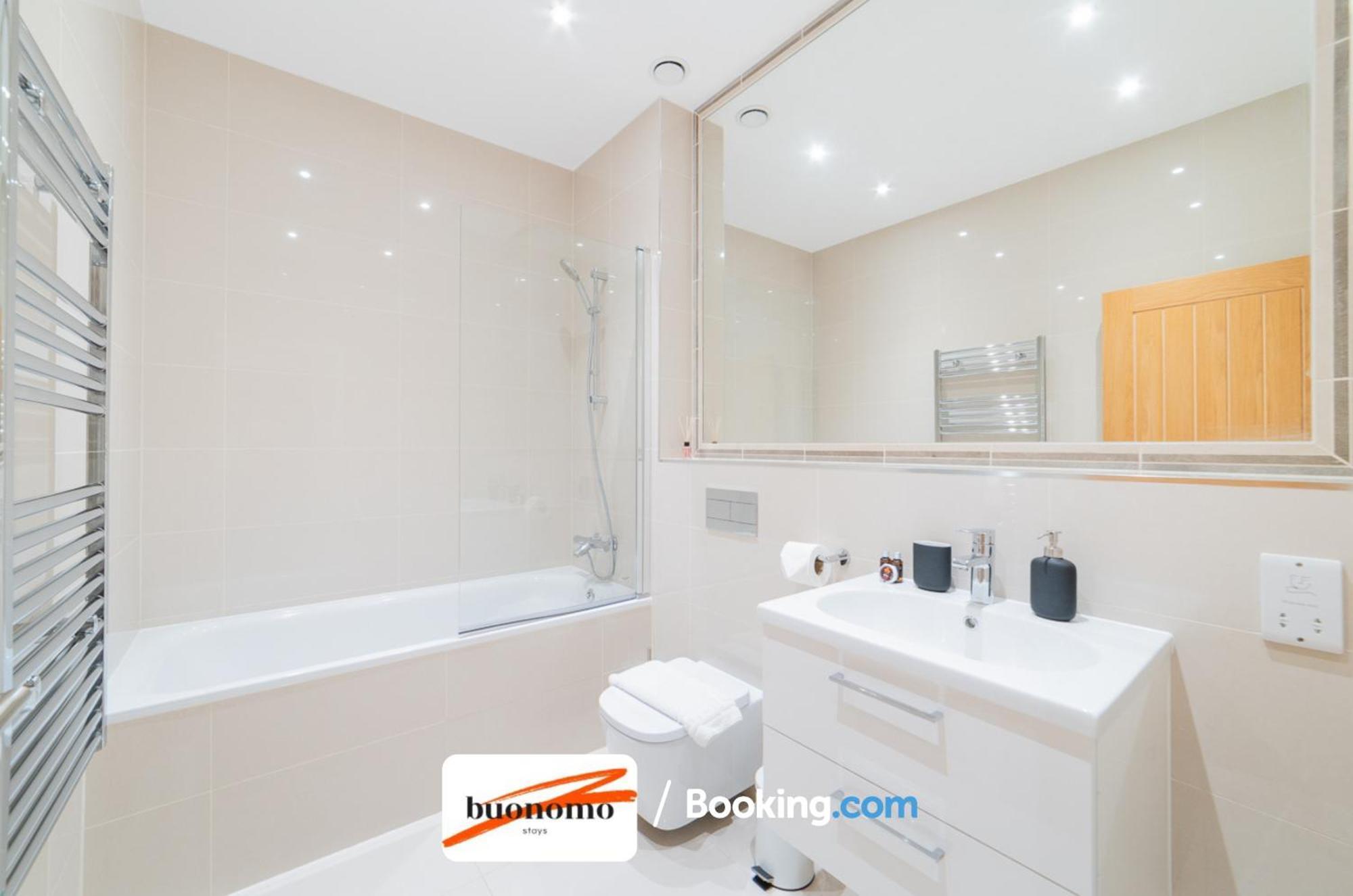 Two Bedroom Apartment At Buonomo Stays Short Lets & Serviced Accommodation Close To Wimbledon Tennis Courts London Exteriör bild