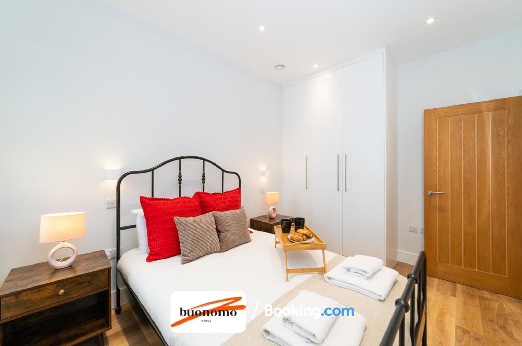 Two Bedroom Apartment At Buonomo Stays Short Lets & Serviced Accommodation Close To Wimbledon Tennis Courts London Exteriör bild